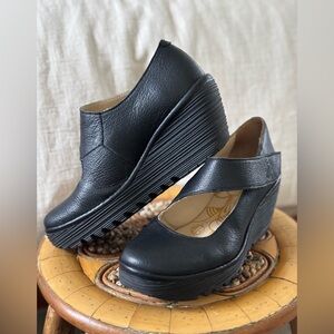 Fly London Black Leather Wedge Mary Jane, Like New